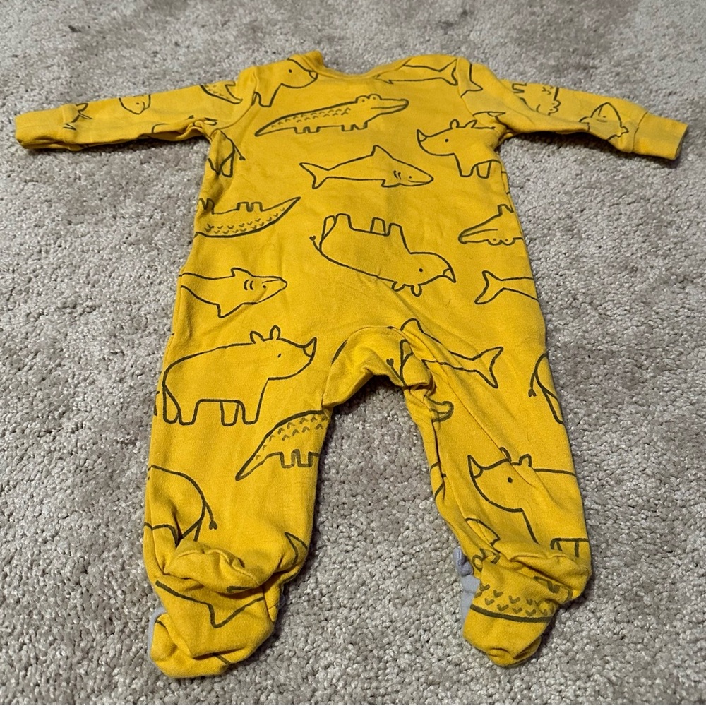 3 newborn Carters sleepers - Picture 4 of 7